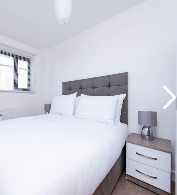 Bright, Nice Interior, Close To The City, 2 Bedroom Apartment London Bagian luar foto